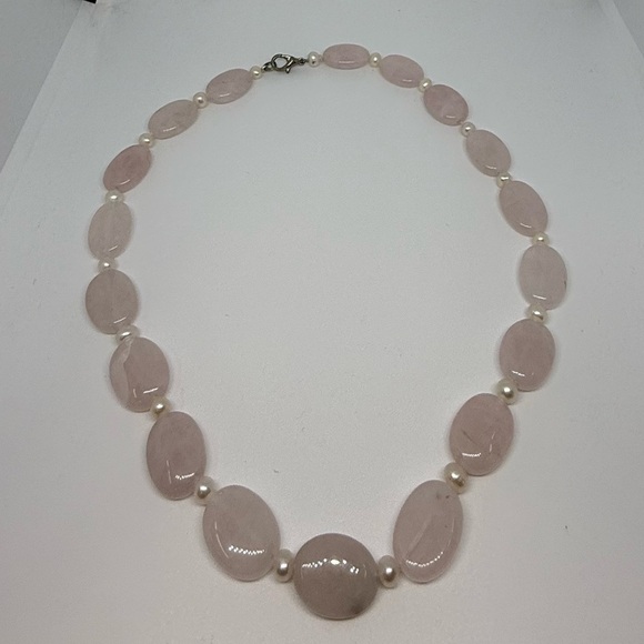 Jewelry - Vintage Rose Quartz Oval Bead Necklace 17”